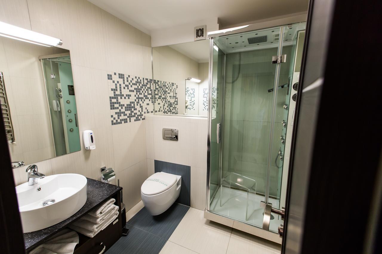 Hotel Grandis Apulum Mioveni 外观 照片