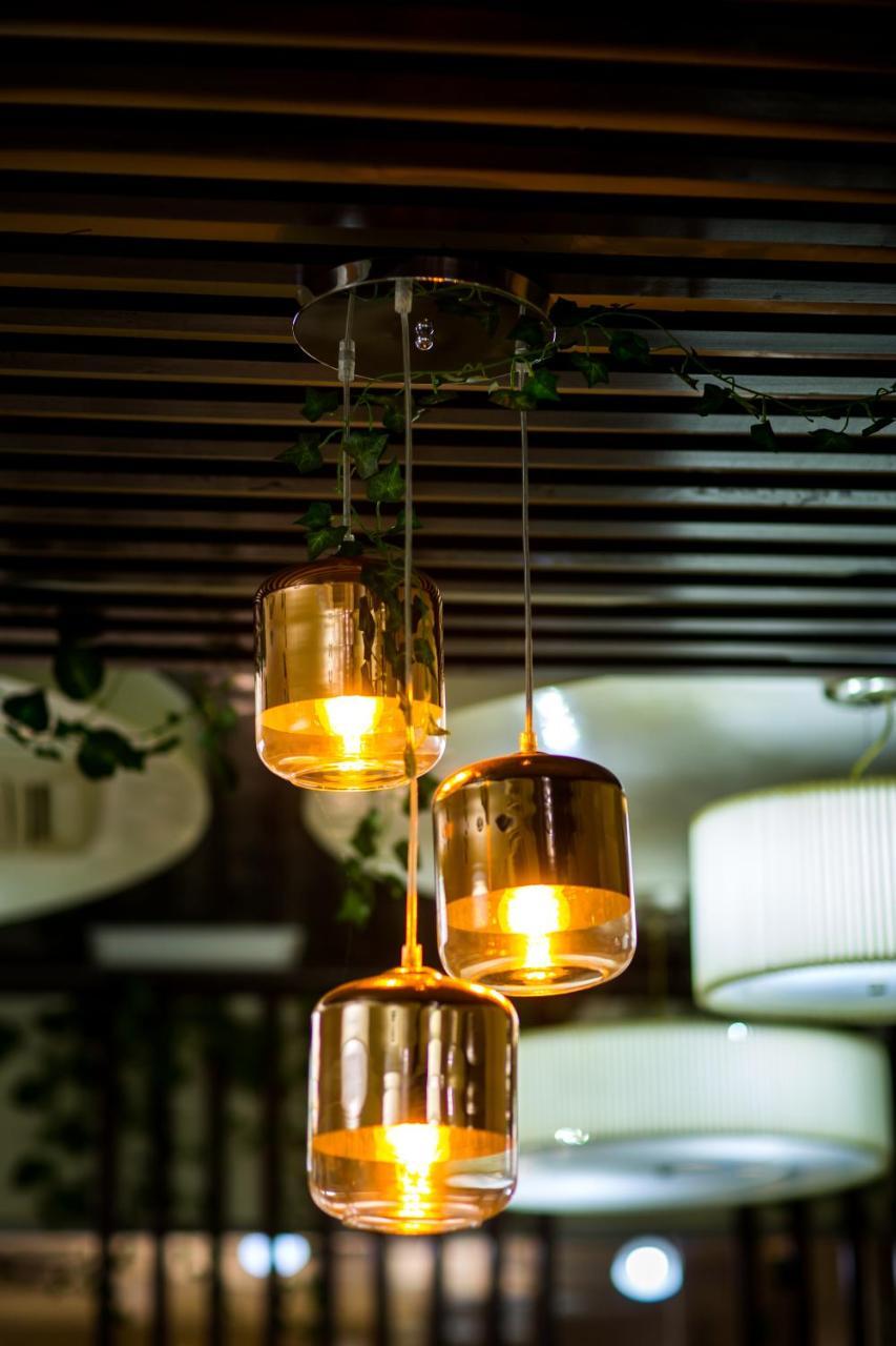Hotel Grandis Apulum Mioveni 外观 照片